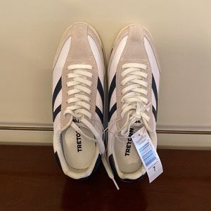 NWT- Tretorn Rawlins Sneakers